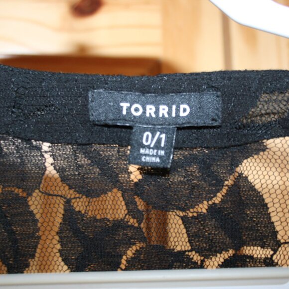 Torrid Fringe Lace Kimono Size 0/1 medium - Picture 4 of 5